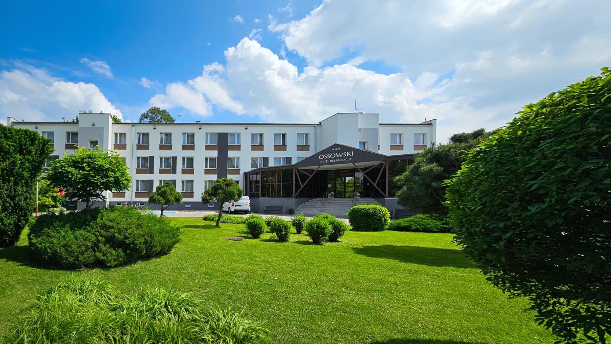 Hotel Ossowski Сважендз Экстерьер фото
