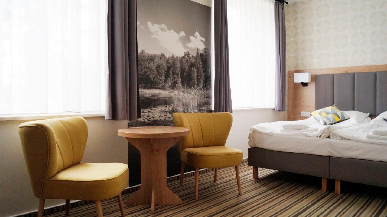 Hotel Ossowski Сважендз Экстерьер фото